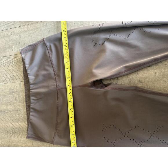 Varley Hughes Laser Cut High Rise Leggings in Braken Brown Women’s size Small - Picture 11 of 14